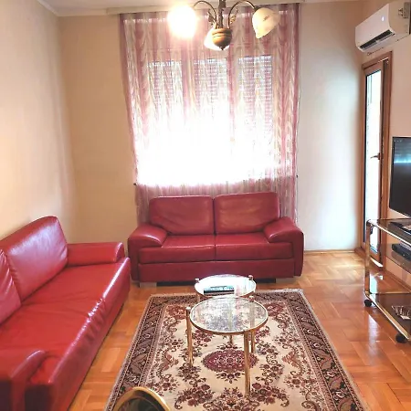 Friendly Centre Apartmán *