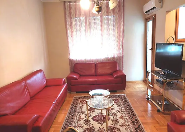 Friendly Centre 公寓 *